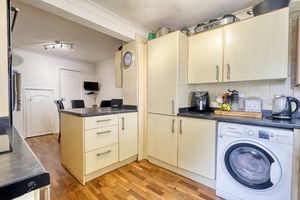 Kitchen- click for photo gallery